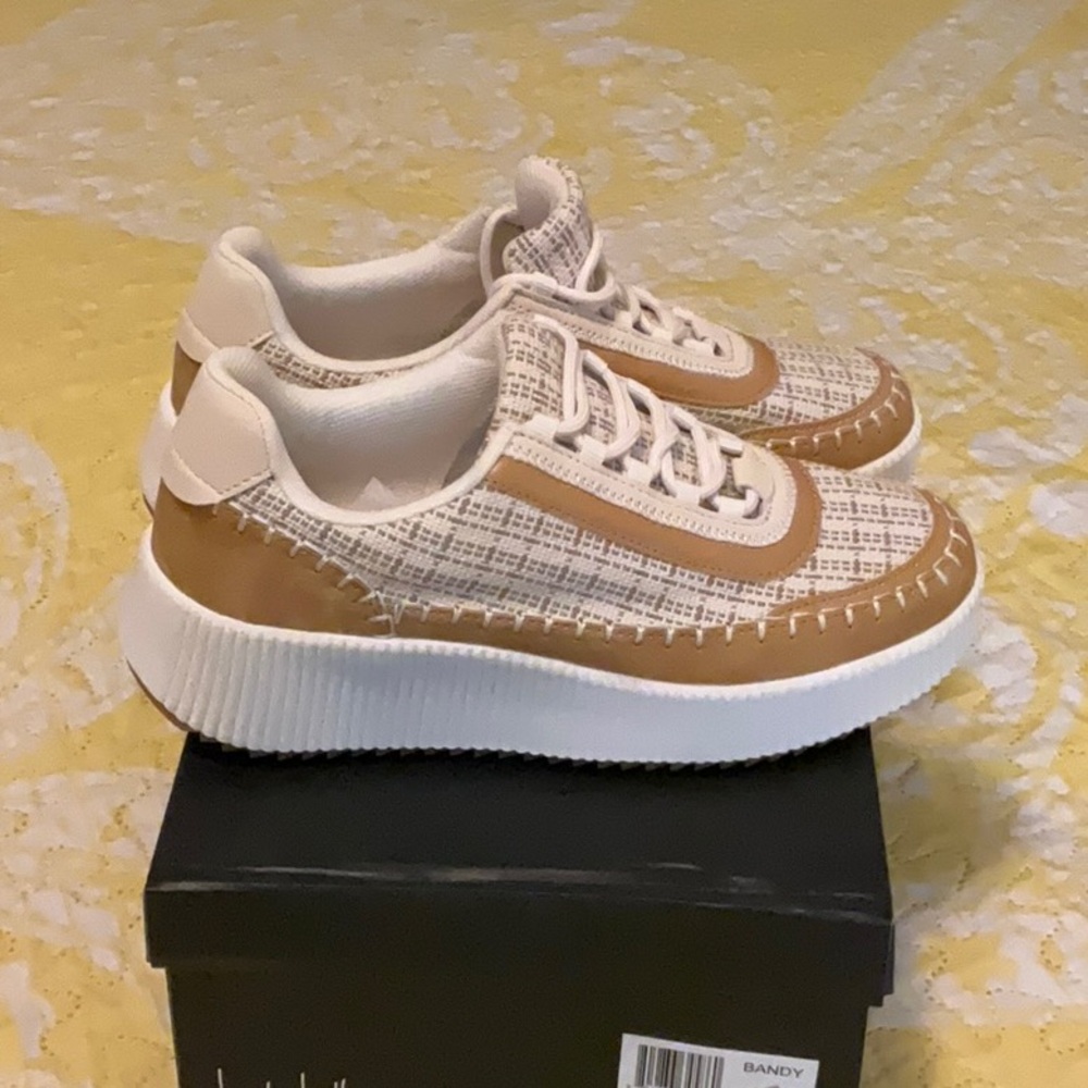 NICOLE MILLER Beige/Brown Bandy Lace Up Woven Sneakers size 8. - Picture 2 of 5